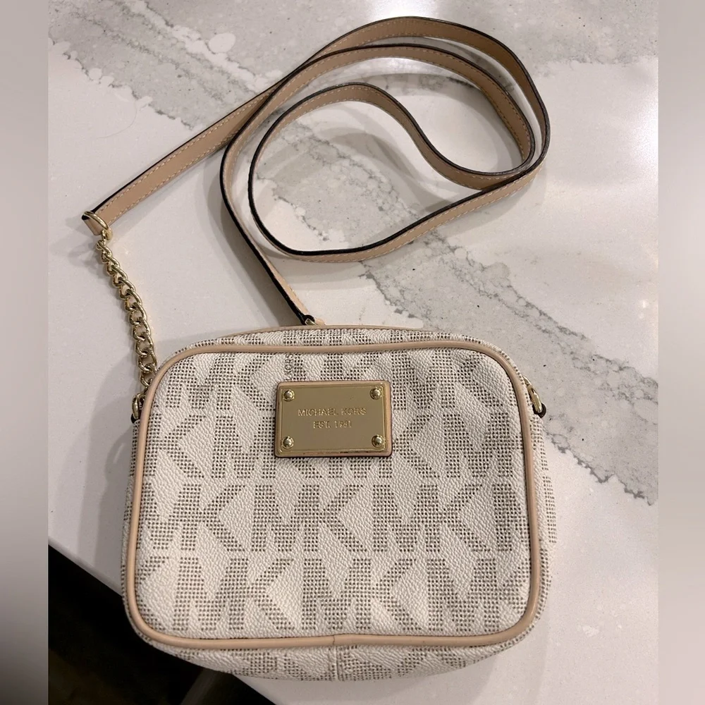 Michael Kors Beige MK Logo Jet Set Crossbody small compact bag - Picture 1 of 10